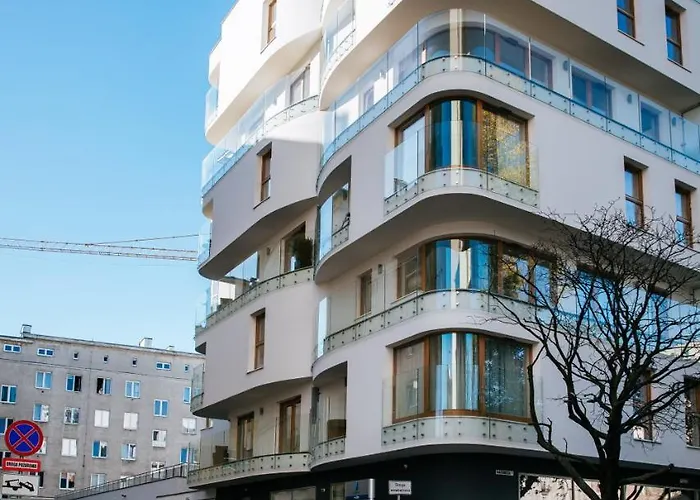 Lukrecja Apartment *